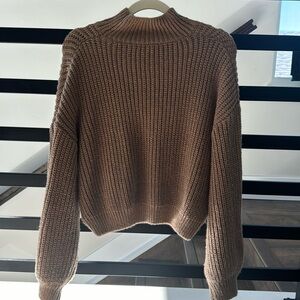Turtle neck knitted sweater